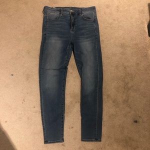 American eagle jeans!